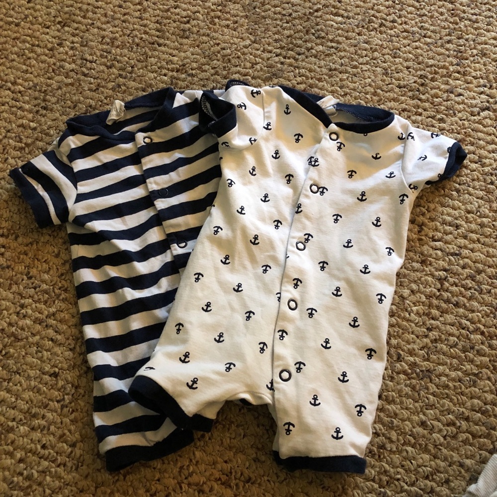 Baby rompers (0-1 month size)